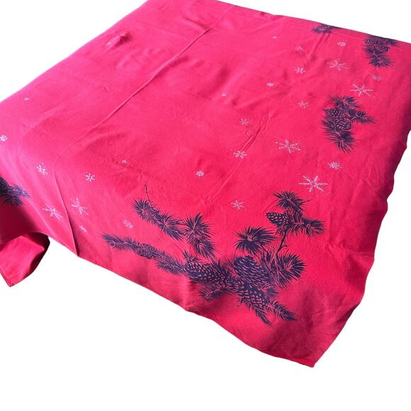 Vtg Christmas CALIFORNIA HAND PRINTS Tablecloth circa 1950s 60" x 52" Red silver - Picture 2 of 12